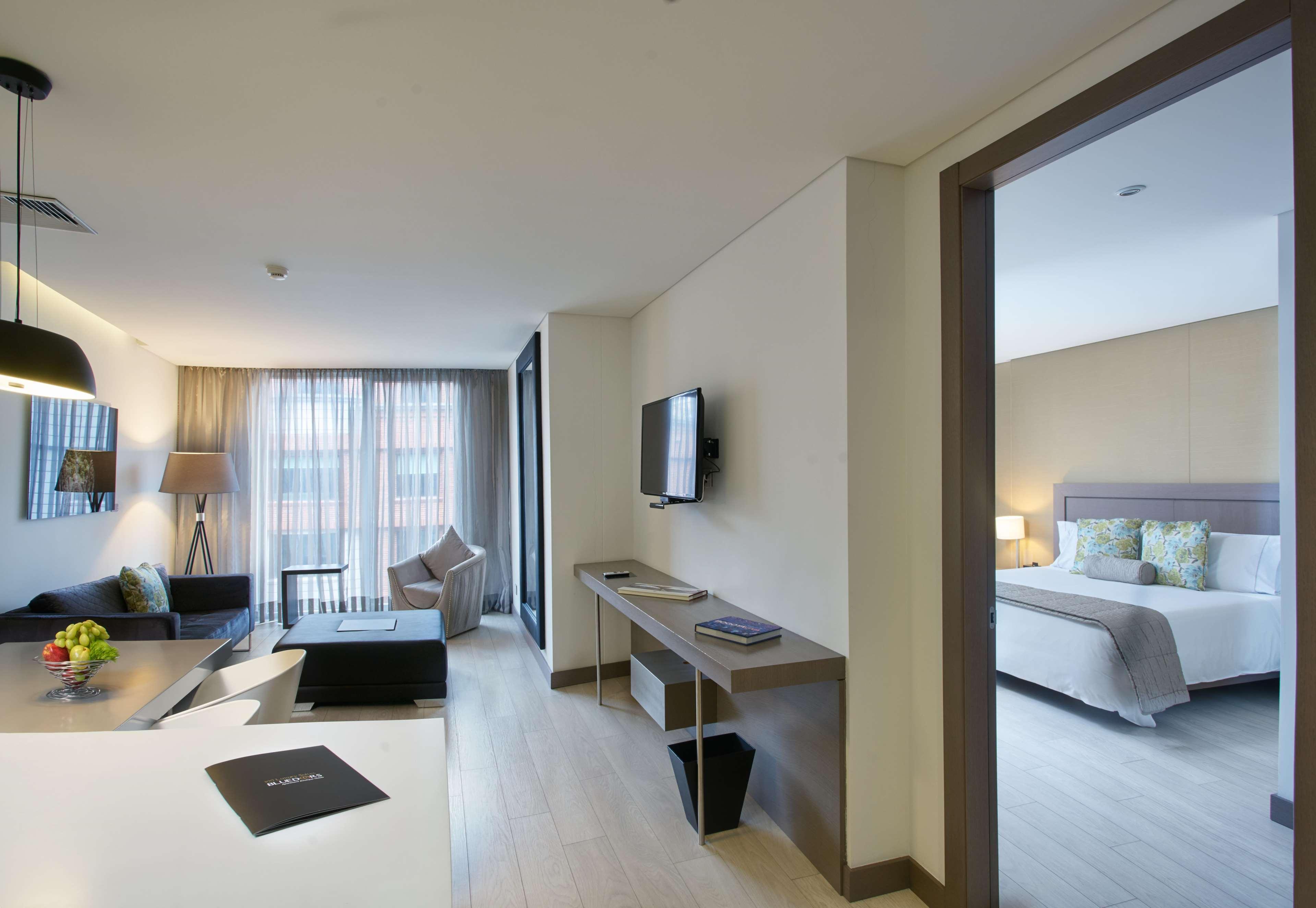 Hotel 100 Luxury Suites By Preferred Богота Экстерьер фото Suite