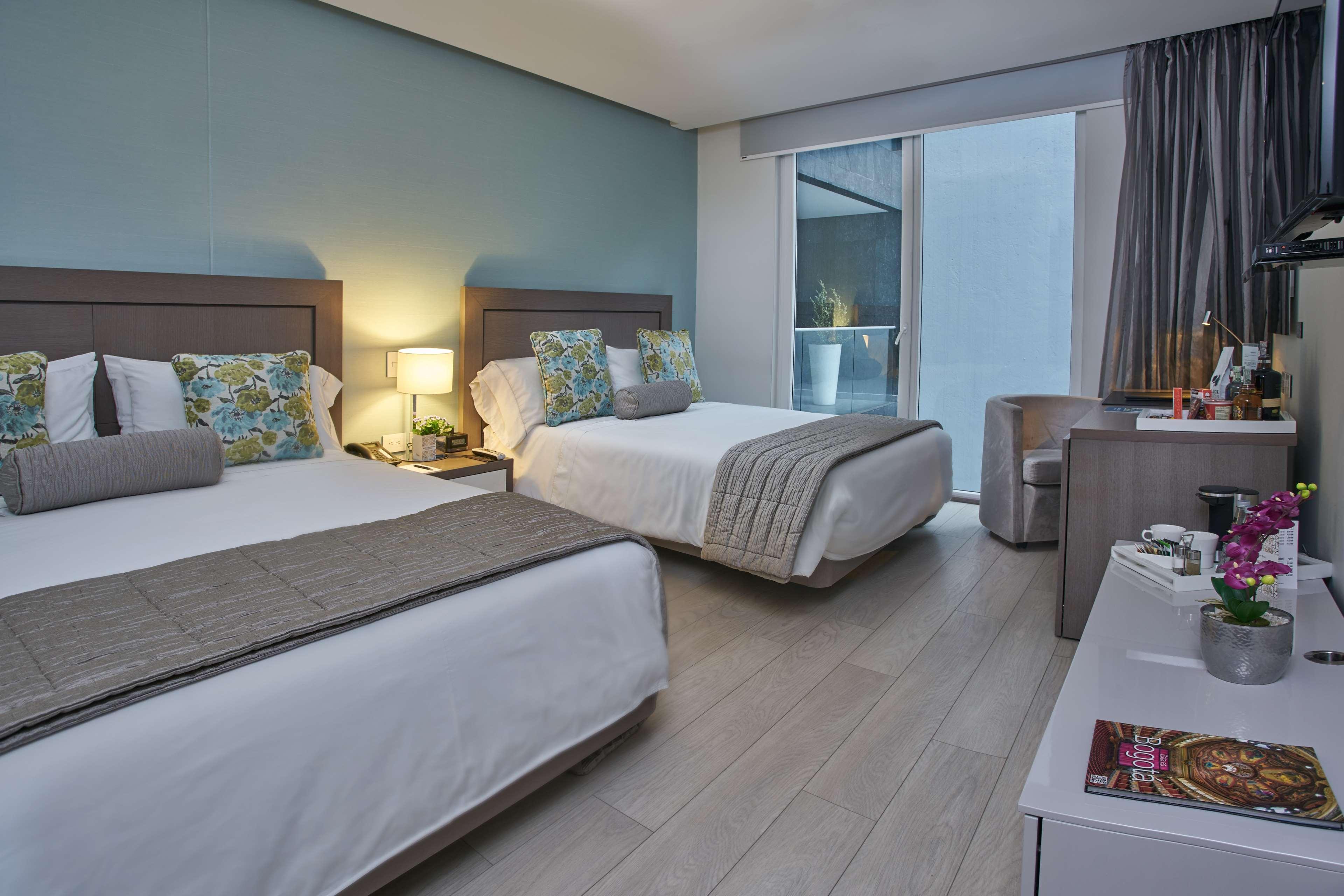 Hotel 100 Luxury Suites By Preferred Богота Экстерьер фото Deluxe Room