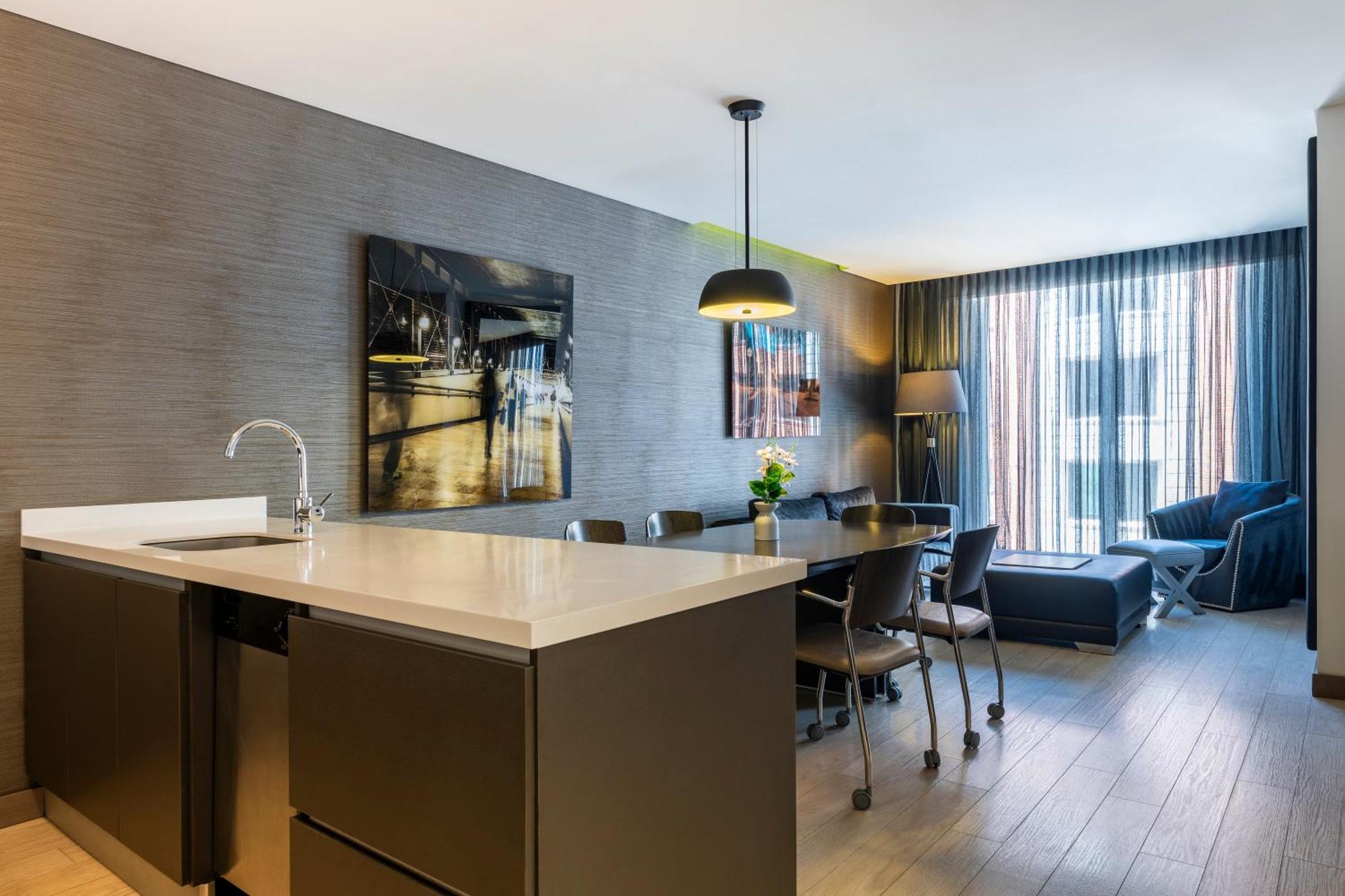 Hotel 100 Luxury Suites By Preferred Богота Экстерьер фото A typical apartment at the hotel